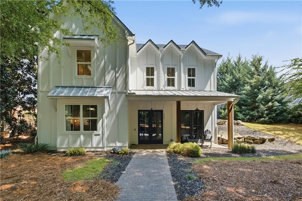 3 bedroom, 3 bathroom, 3,125 sq ft single family residence for sale at 240 Rope Mill Road, Woodstock, GA 30188 — photo 2