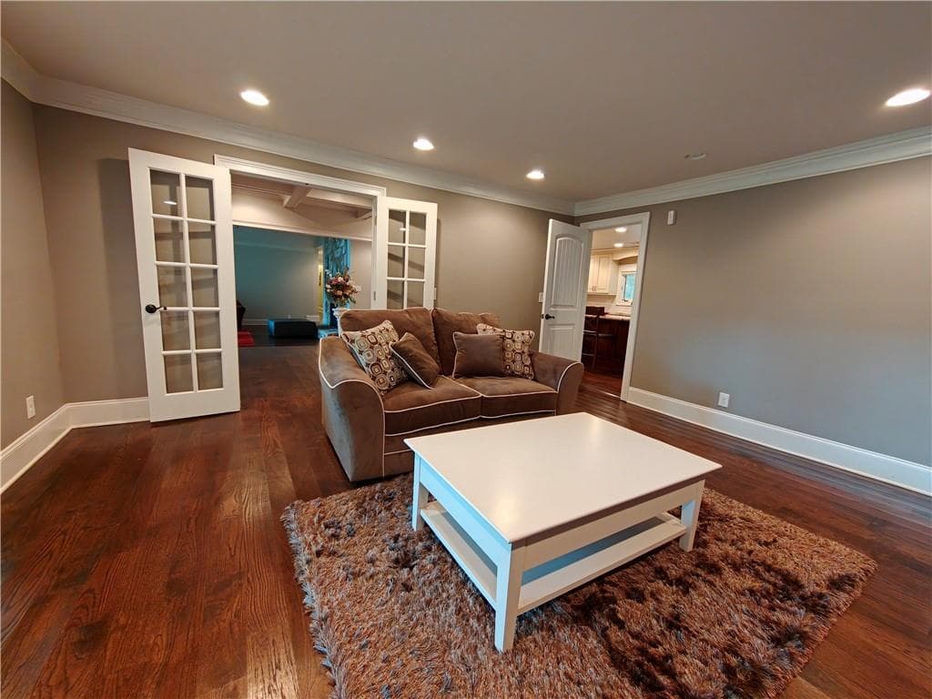 4 bedroom, 5 bathroom, 4,192 sq ft single family residence for sale at 250 Cagle Road, Roswell, GA 30075 — photo 10