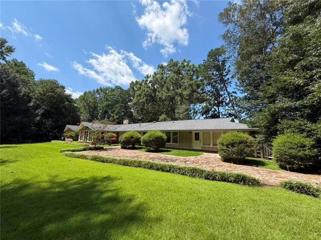4 bedroom, 5 bathroom, 4,192 sq ft single family residence for sale at 250 Cagle Road, Roswell, GA 30075 — photo 6