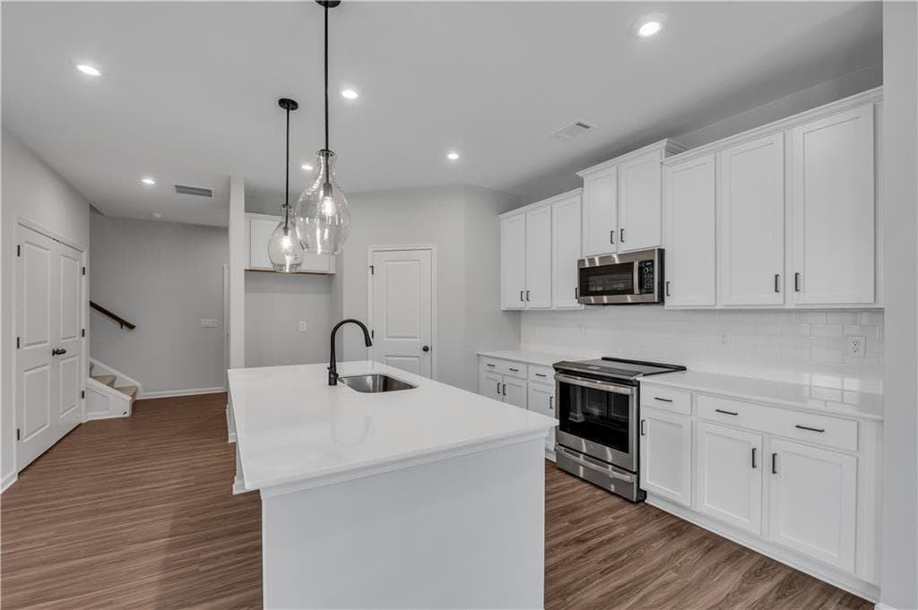 3 bedroom, 3 bathroom, 1,924 sq ft single family residence for rent at 3025 Cambridge Mill Mill, Acworth, GA 30102 for $2,499 a month — photo 8