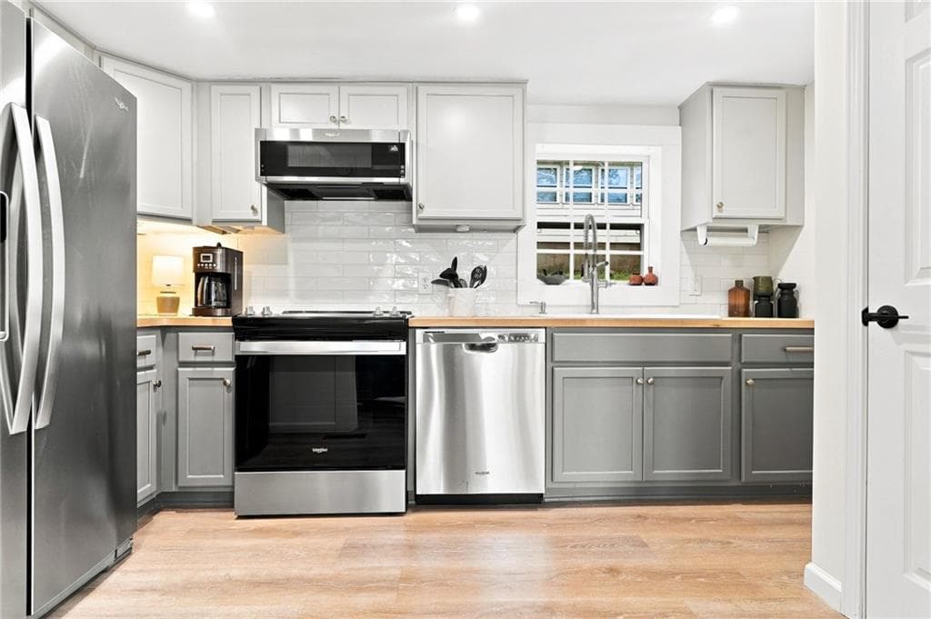 1 bedroom, 1 bathroom, 488 sq ft single family residence for sale at 24 Allatoona Landing cabin, Cartersville, GA 30121 — photo 8