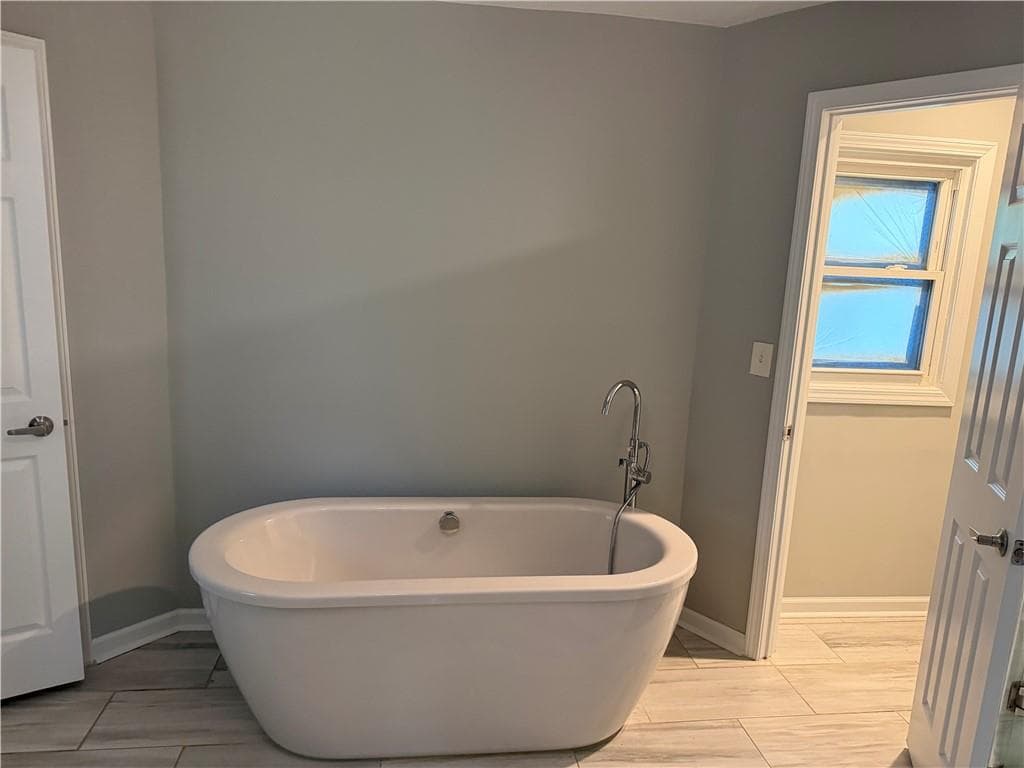 5 bedroom, 3 bathroom, 1,820 sq ft single family residence for sale at 2192 NE Dering Circle, Atlanta, GA 30345 — photo 10