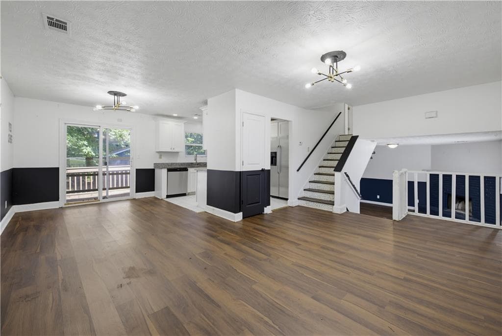 4 bedroom, 2 bathroom, 1,630 sq ft single family residence for sale at 3328 Clevemont Way, Ellenwood, GA 30294 — photo 7