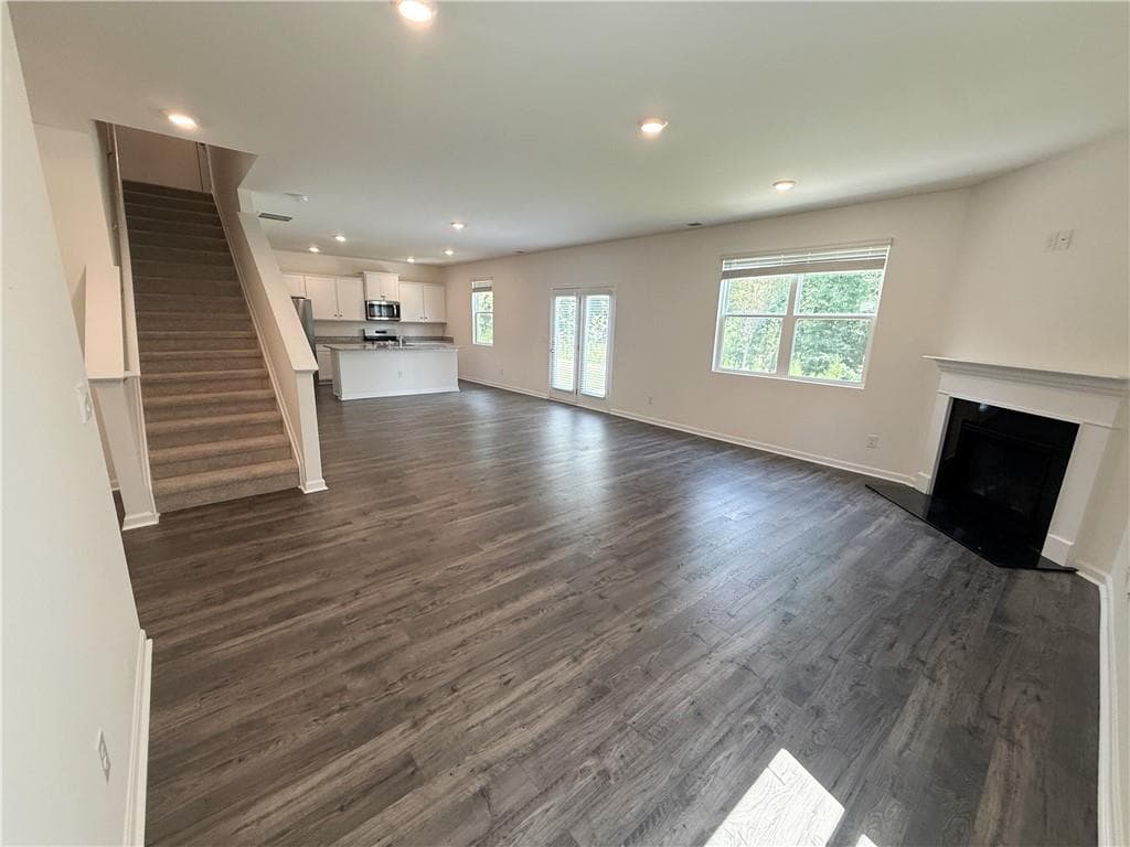 4 bedroom, 3 bathroom, 2,274 sq ft single family residence for rent at 174 woodbrook trl, Newnan, GA 30265 for $2,400 a month — photo 4