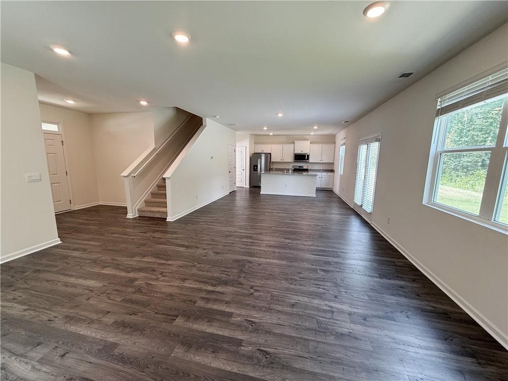 4 bedroom, 3 bathroom, 2,274 sq ft single family residence for rent at 174 woodbrook trl, Newnan, GA 30265 for $2,400 a month — photo 8