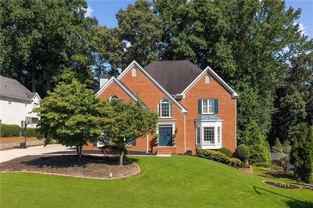5 bedroom, 5 bathroom, 3,709 sq ft single family residence for sale at 10245 Groomsbridge Road, Johns Creek, GA 30022 — photo 3