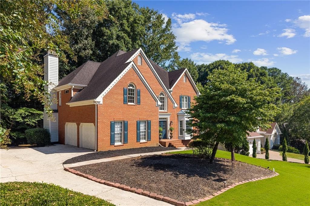5 bedroom, 5 bathroom, 3,709 sq ft single family residence for sale at 10245 Groomsbridge Road, Johns Creek, GA 30022 — photo 4
