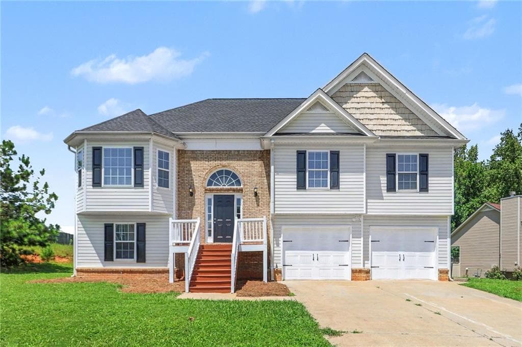 5 bedroom, 2 bathroom, 2,112 sq ft single family residence for sale at 51 Wayne Meadows Court, Douglasville, GA 30134 — photo 1 of 20