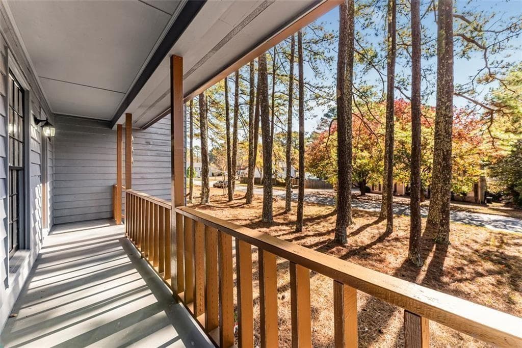 3 bedroom, 2 bathroom, 1,728 sq ft single family residence for sale at 444 Wellington Way, Jonesboro, GA 30238 — photo 2