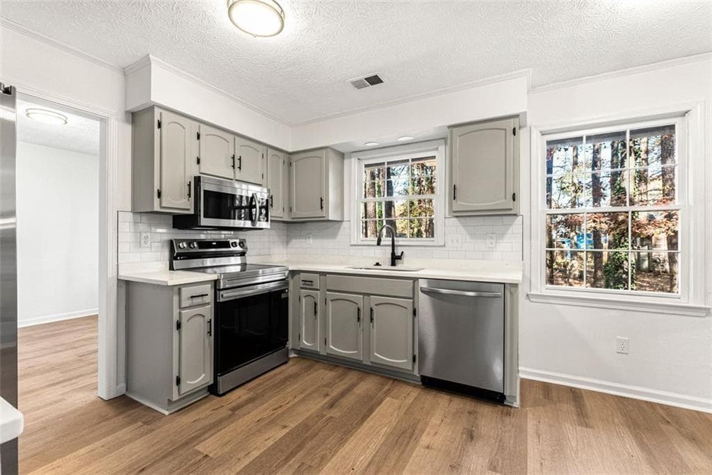 3 bedroom, 2 bathroom, 1,728 sq ft single family residence for sale at 444 Wellington Way, Jonesboro, GA 30238 — photo 9