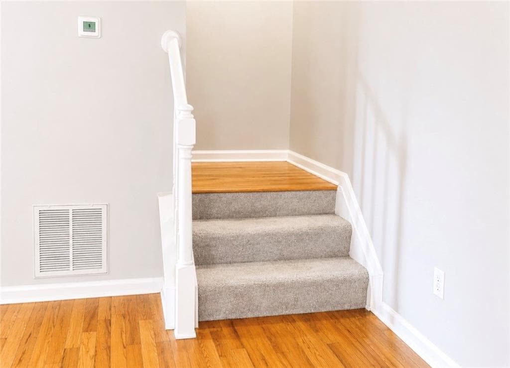 8 bedroom, 6 bathroom, 2,769 sq ft single family residence under contract at 308 Anderson Avenue, Atlanta, GA 30314 — photo 10