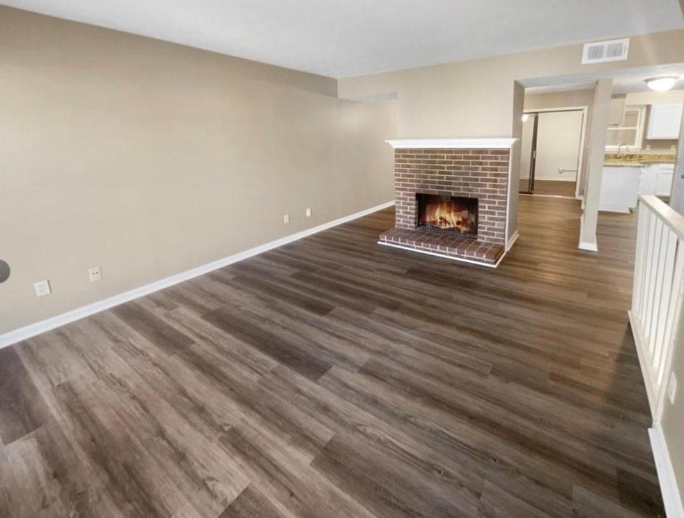 2 bedroom, 3 bathroom, 1,300 sq ft townhouse for sale at 688 Stratford Green, Avondale Estates, GA 30002 — photo 2