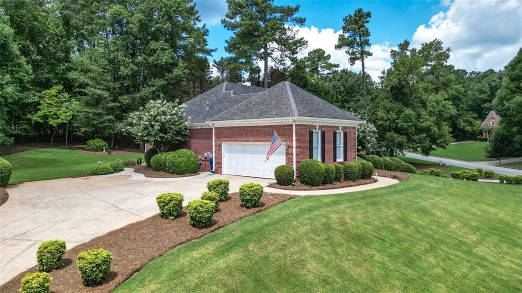 4 bedroom, 4 bathroom, 5,222 sq ft single family residence for sale at 2691 Wellington Way, Conyers, GA 30013 — photo 2