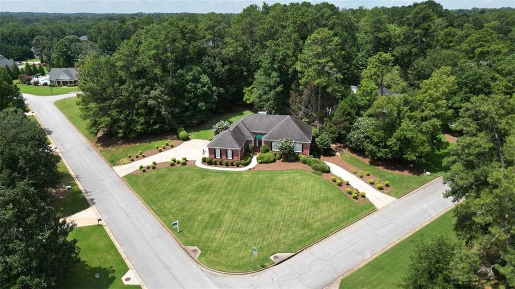 4 bedroom, 4 bathroom, 5,222 sq ft single family residence for sale at 2691 Wellington Way, Conyers, GA 30013 — photo 4