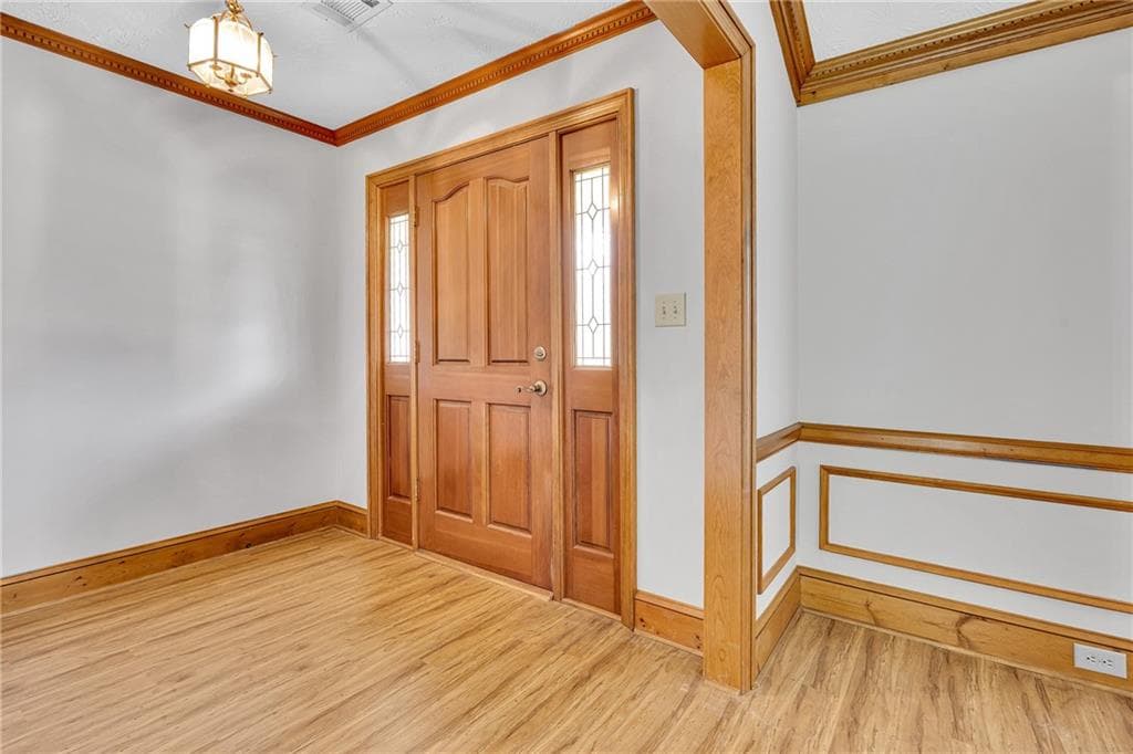 3 bedroom, 2 bathroom, 1,985 sq ft single family residence for sale at 3898 Carriage Lane, Conyers, GA 30094 — photo 9
