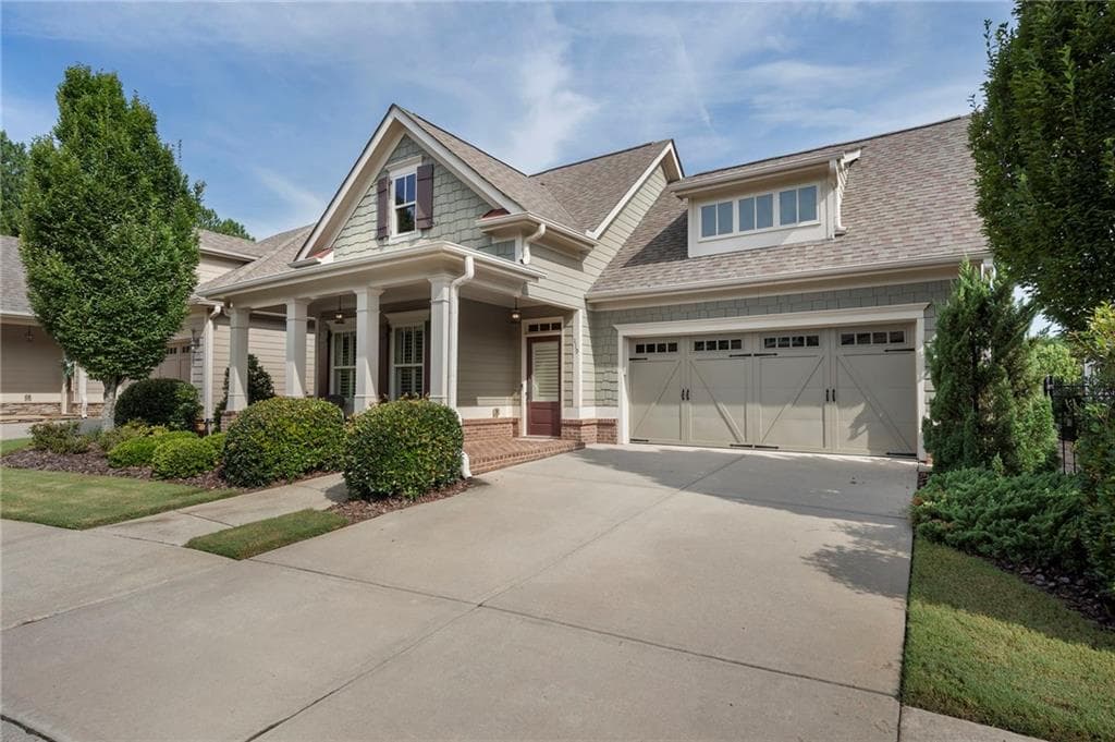 3 bedroom, 2 bathroom, 2,048 sq ft single family residence for sale at 119 Clover Way, Woodstock, GA 30188 — photo 2