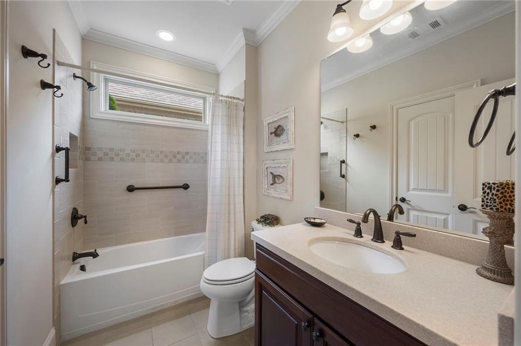 3 bedroom, 2 bathroom, 2,048 sq ft single family residence for sale at 119 Clover Way, Woodstock, GA 30188 — photo 7