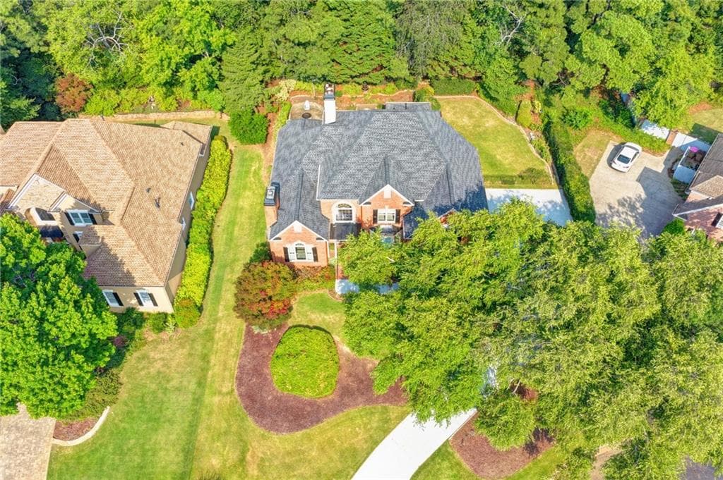 5 bedroom, 5 bathroom, 5,532 sq ft single family residence for sale at 7735 Little Aston Way, Duluth, GA 30097 — photo 7