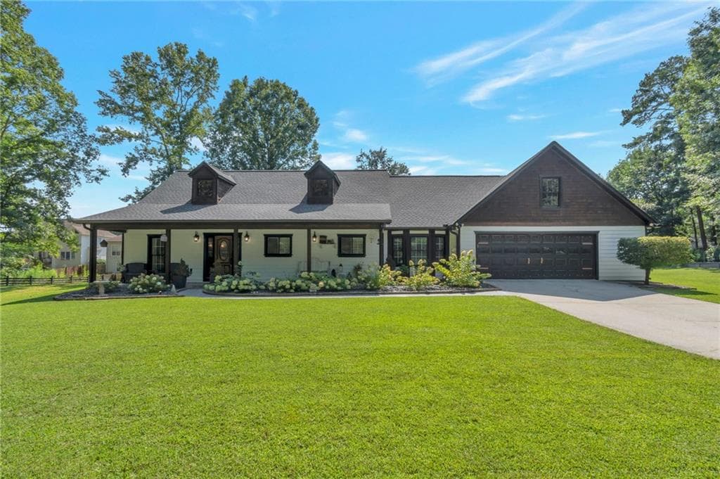 3 bedroom, 2 bathroom, 2,629 sq ft single family residence sold at 1800 Ashton Brooke Lane, Buford, GA 30519