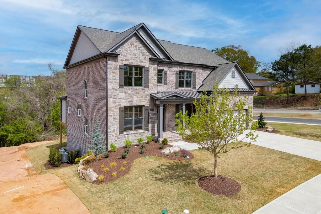 6 bedroom, 5 bathroom, 4,703 sq ft single family residence for sale at 245 Smokey Road, Buford, GA 30518 — photo 2