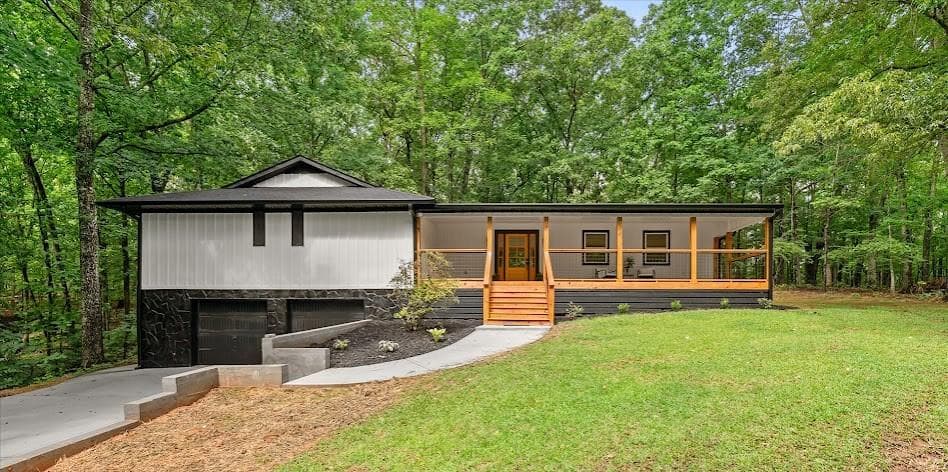3 bedroom, 3 bathroom, 3,624 sq ft single family residence for sale at 2513 N Carroll Court, Villa Rica, GA 30180 — photo 3