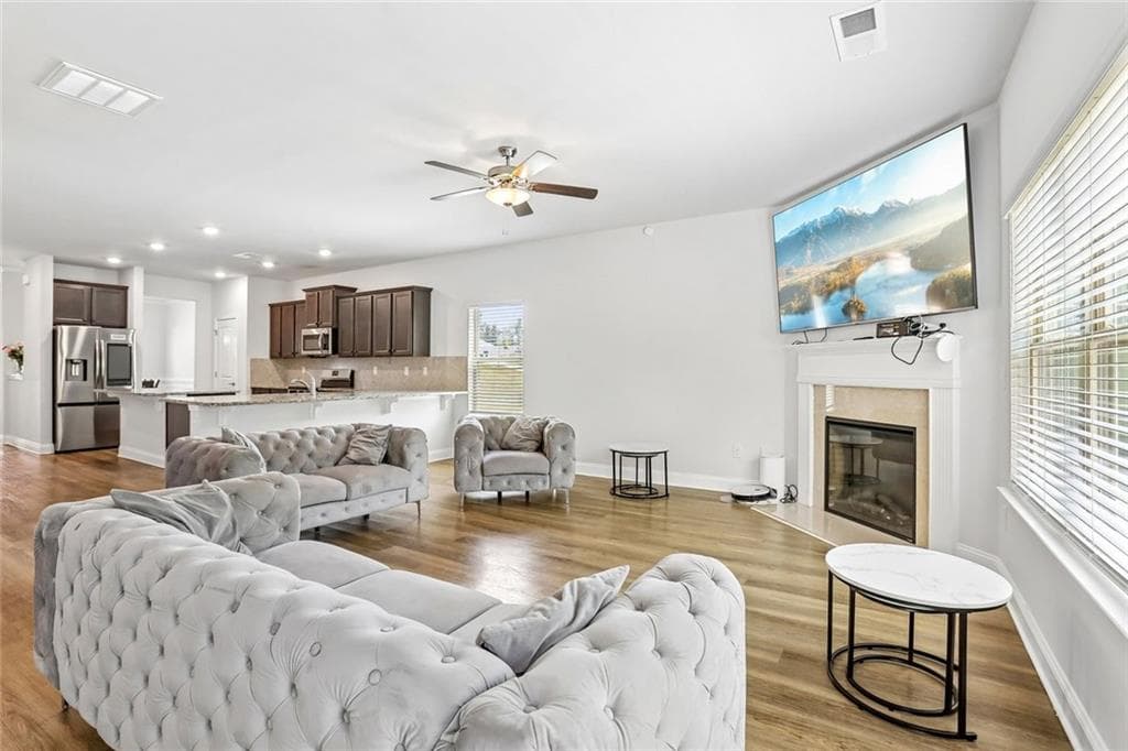 6 bedroom, 4 bathroom, 3,122 sq ft single family residence for sale at 1841 Abbey Road, Griffin, GA 30223 — photo 8