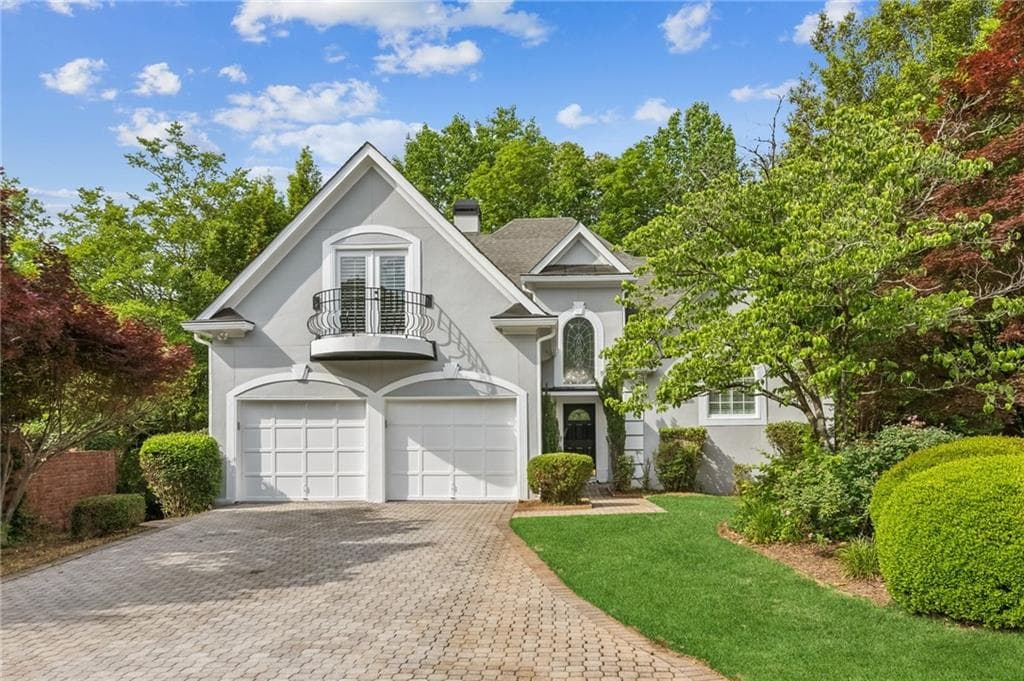 5 bedroom, 6 bathroom, 3,414 sq ft single family residence for rent at 4217 Wieuca Overlook, Atlanta, GA 30342 for $8,000 a month — photo 2