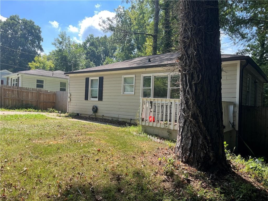 3 bedroom, 2 bathroom, 864 sq ft single family residence for sale at 1133 Mable Street, Mableton, GA 30126 — photo 4