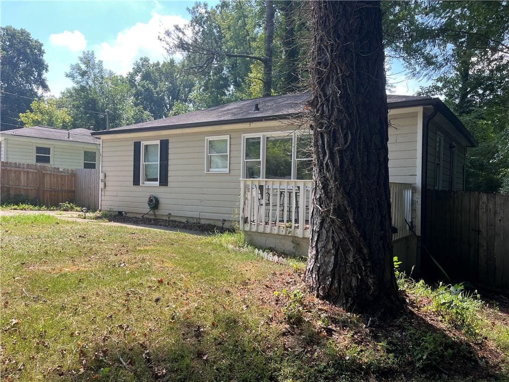 3 bedroom, 2 bathroom, 864 sq ft single family residence for sale at 1133 Mable Street, Mableton, GA 30126 — photo 5