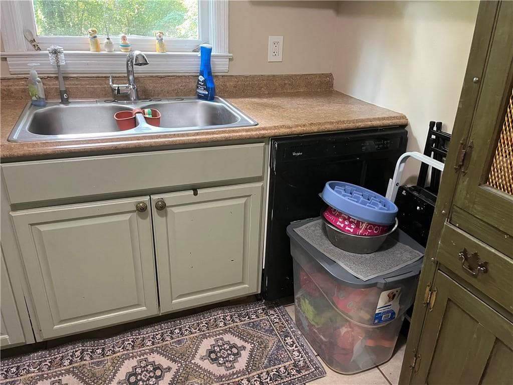 3 bedroom, 2 bathroom, 864 sq ft single family residence for sale at 1133 Mable Street, Mableton, GA 30126 — photo 8
