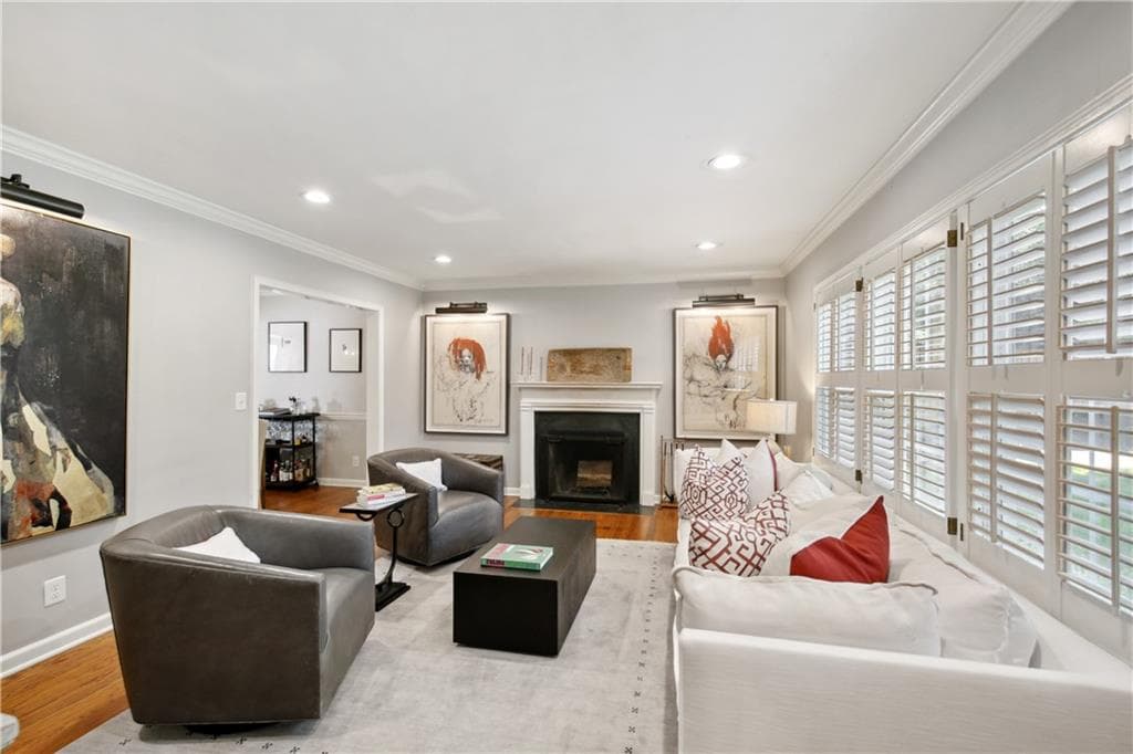 4 bedroom, 3 bathroom, 3,429 sq ft single family residence for sale at 1403 Moores Mill Road, Atlanta, GA 30327 — photo 6