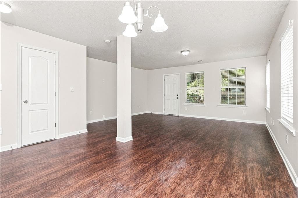 2 bedroom, 3 bathroom, 1,404 sq ft townhouse for sale at 433 Inkberry Drive, South Fulton, GA 30349 — photo 2