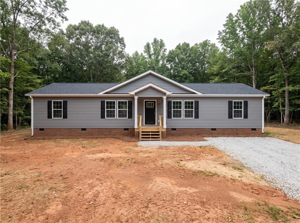4 bedroom, 2 bathroom, 1,739 sq ft single family residence for sale at 4230 Belvedere Drive, Gainesville, GA 30506 — photo 2