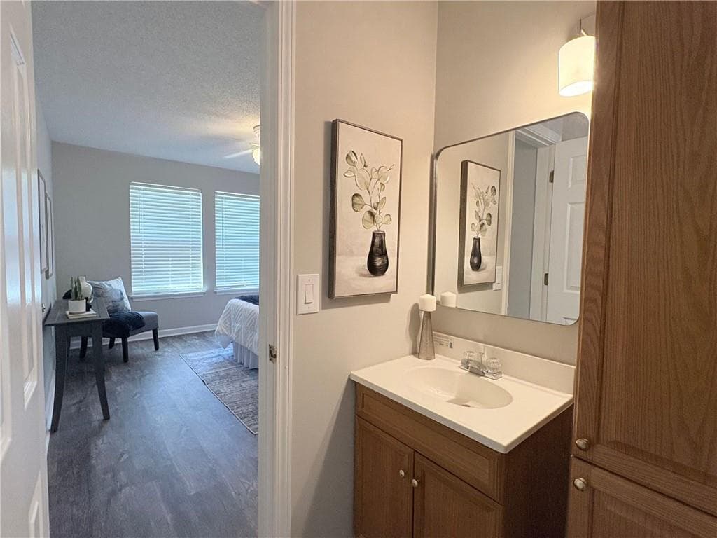 2 bedroom, 1 bathroom, 897 sq ft townhouse under contract at 9049 Stoneleigh Trace, Douglasville, GA 30134 — photo 8