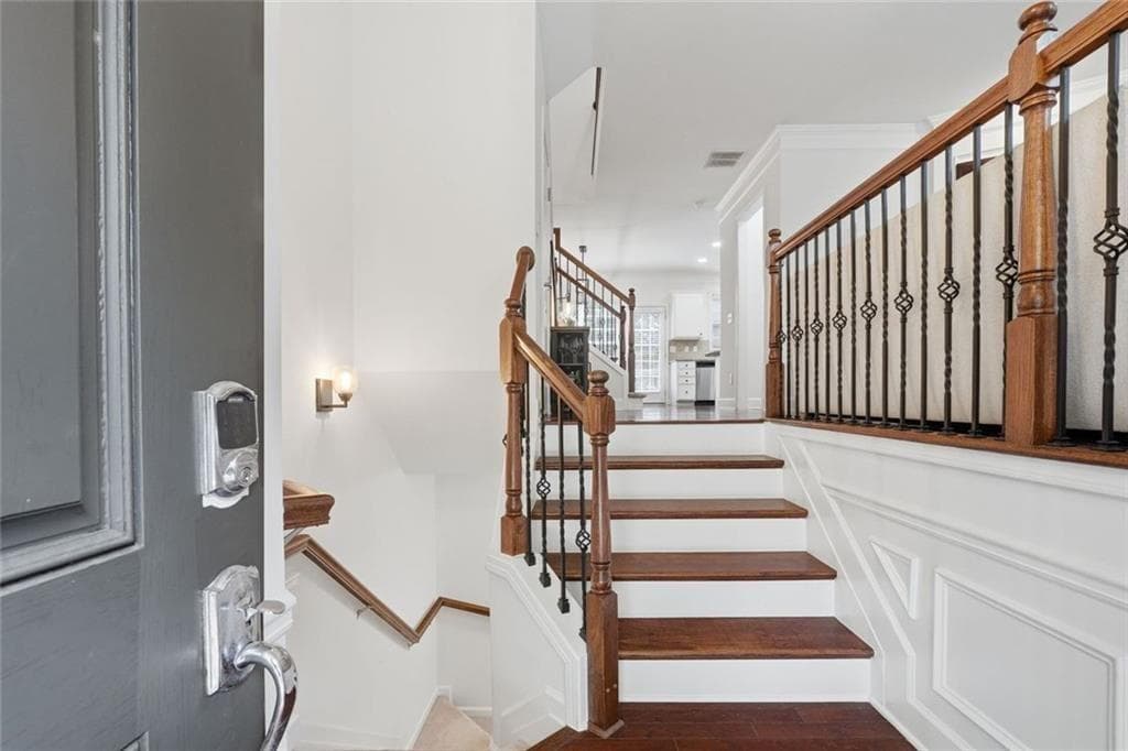 3 bedroom, 4 bathroom, 1,845 sq ft condominium for sale at 2246 Limehurst Drive, Brookhaven, GA 30319 — photo 4