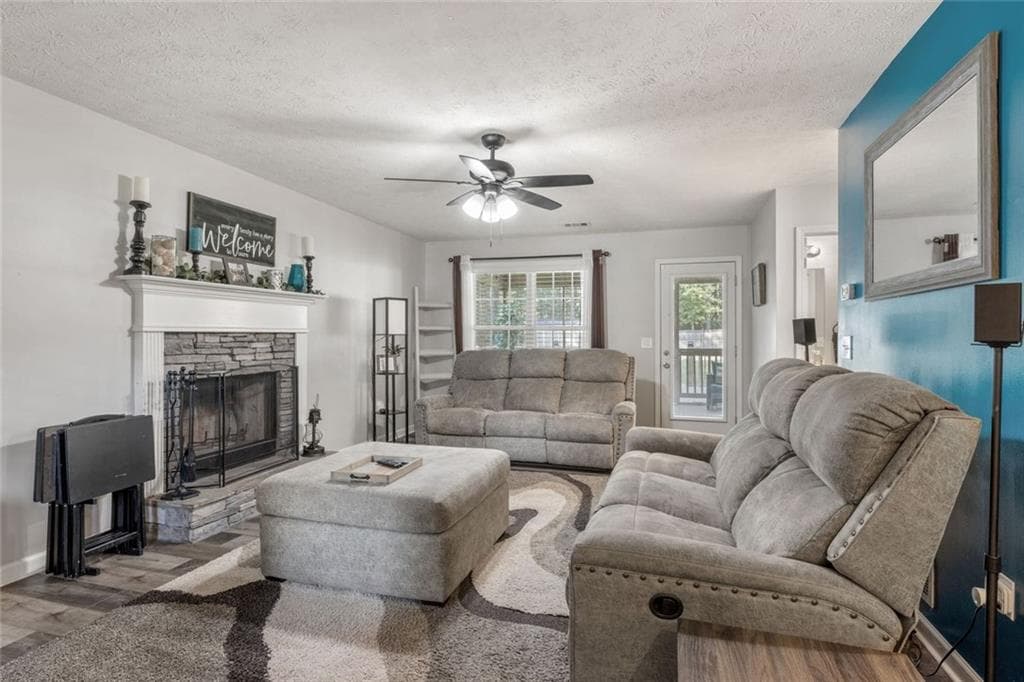 3 bedroom, 3 bathroom, 1,758 sq ft single family residence under contract at 410 Winston Manor Drive, Winder, GA 30680 — photo 4