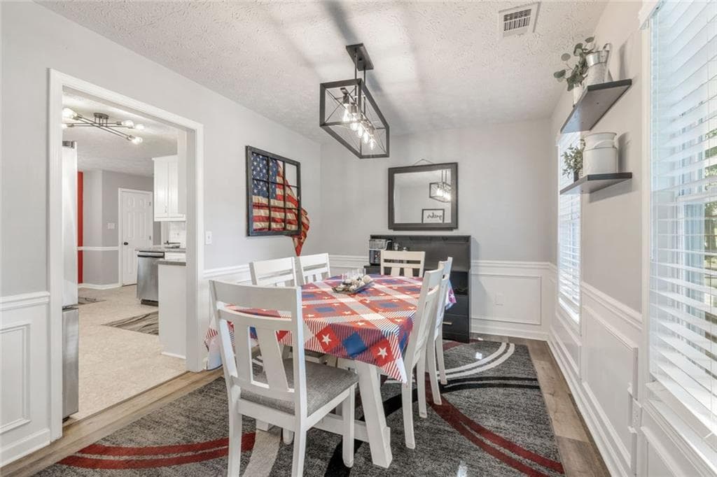 3 bedroom, 3 bathroom, 1,758 sq ft single family residence under contract at 410 Winston Manor Drive, Winder, GA 30680 — photo 8