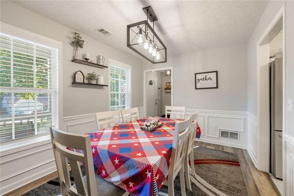 3 bedroom, 3 bathroom, 1,758 sq ft single family residence under contract at 410 Winston Manor Drive, Winder, GA 30680 — photo 9
