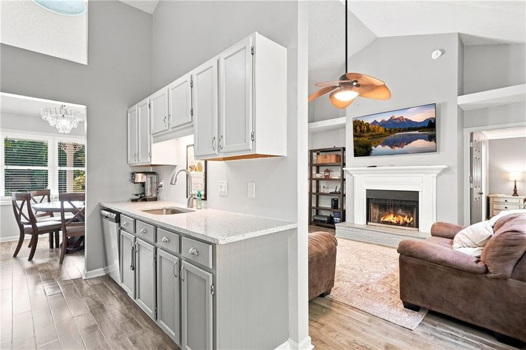 3 bedroom, 2 bathroom, 1,328 sq ft single family residence for sale at 409 Rose Creek Place, Woodstock, GA 30189 — photo 8