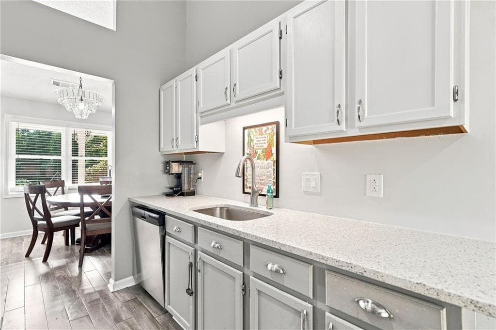 3 bedroom, 2 bathroom, 1,328 sq ft single family residence for sale at 409 Rose Creek Place, Woodstock, GA 30189 — photo 9