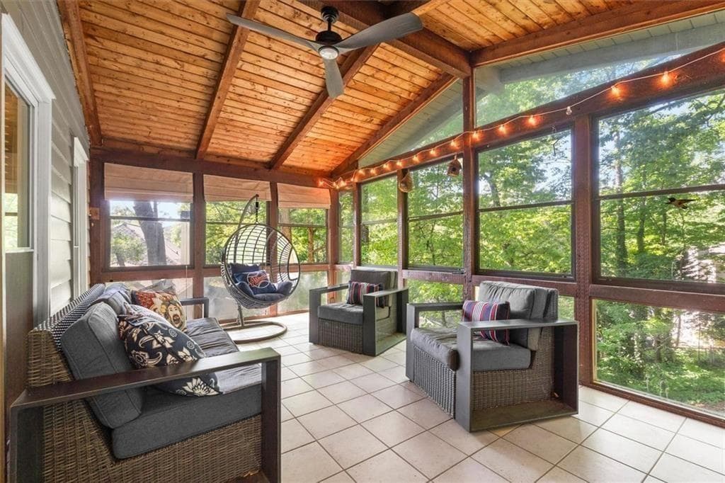 4 bedroom, 4 bathroom, 3,733 sq ft single family residence for sale at 4285 Blackland Way, Marietta, GA 30067 — photo 2