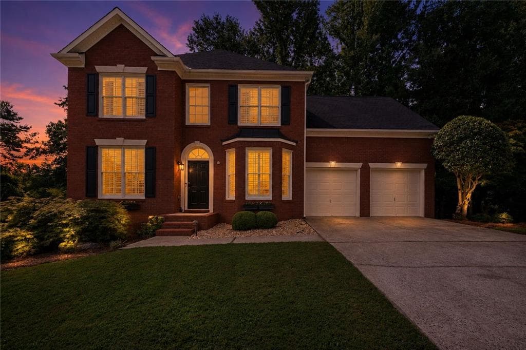 4 bedroom, 3 bathroom, 3,188 sq ft single family residence under contract at 5595 Shepherds Pond, Alpharetta, GA 30004 — photo 2