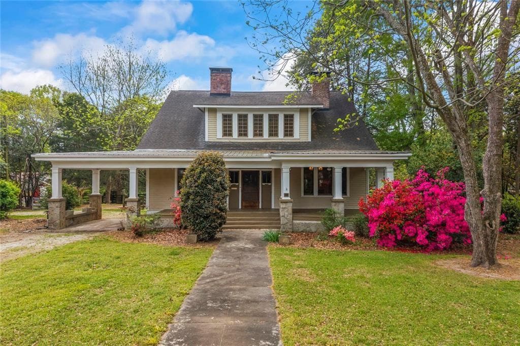 5 bedroom, 2 bathroom, 3,415 sq ft single family residence for sale at 344 Hartwell Road, Lavonia, GA 30553 — photo 2