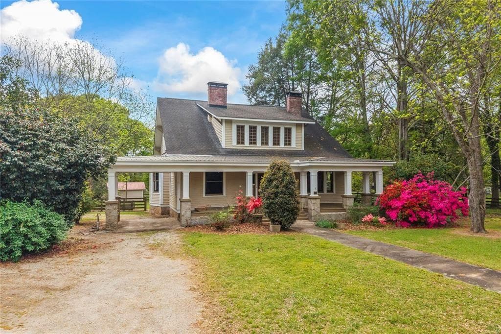 5 bedroom, 2 bathroom, 3,415 sq ft single family residence for sale at 344 Hartwell Road, Lavonia, GA 30553 — photo 3