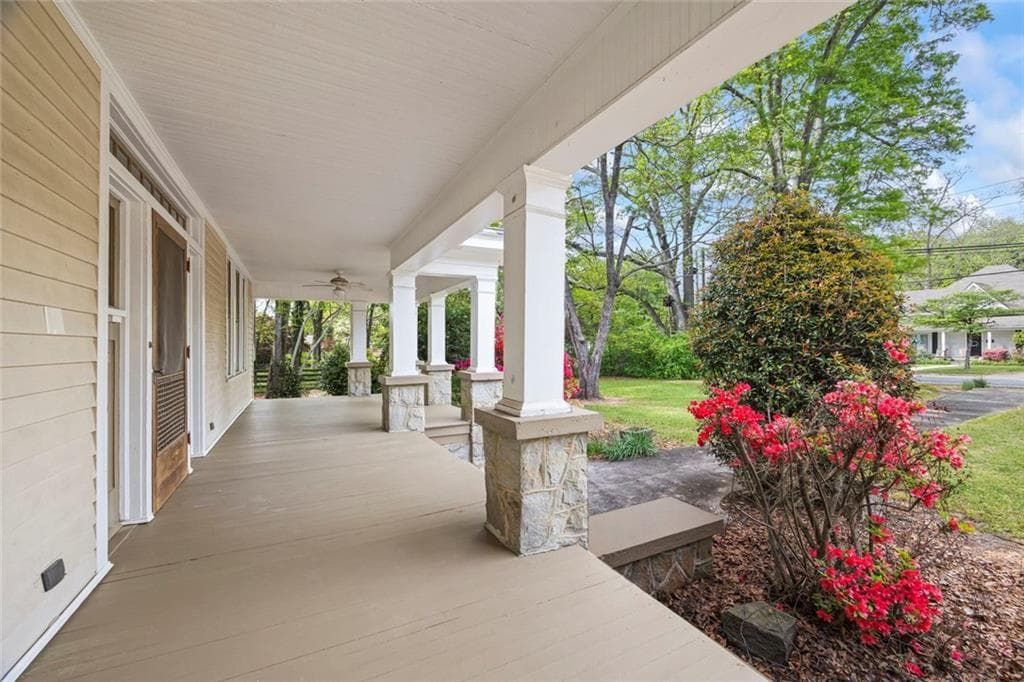 5 bedroom, 2 bathroom, 3,415 sq ft single family residence for sale at 344 Hartwell Road, Lavonia, GA 30553 — photo 9