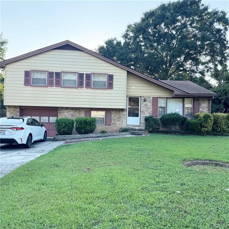 3 bedroom, 2 bathroom, 1,551 sq ft single family residence under contract at 6411 Forest Haven Ln, Riverdale, GA 30274