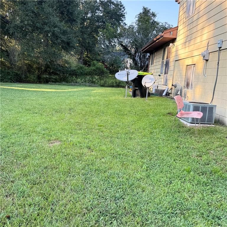 3 bedroom, 2 bathroom, 1,551 sq ft single family residence under contract at 6411 Forest Haven Ln, Riverdale, GA 30274 — photo 3