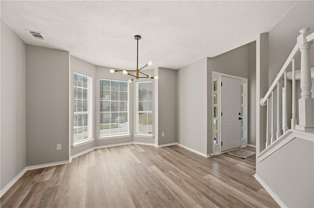 4 bedroom, 3 bathroom, 2,109 sq ft single family residence under contract at 949 Redan Trace, Stone Mountain, GA 30088 — photo 3