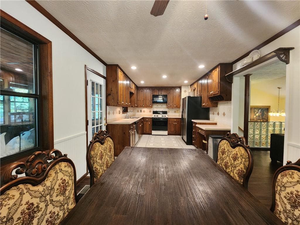 4 bedroom, 2 bathroom, 1,814 sq ft single family residence for sale at 4225 Spring Gate Drive, Powder Springs, GA 30127 — photo 8