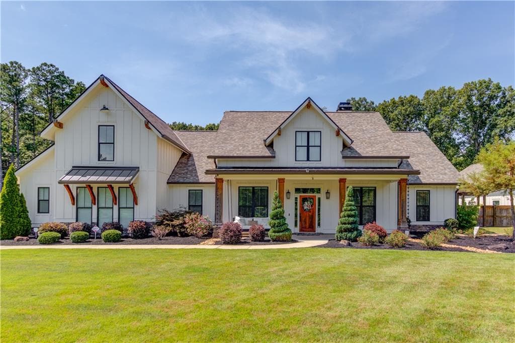 5 bedroom, 5 bathroom, 4,072 sq ft single family residence for sale at 1092 Stewart Road, Monroe, GA 30655 — photo 7